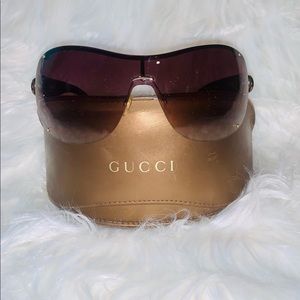 Gucci Sunglasses with Case. Model# GG 2808/S